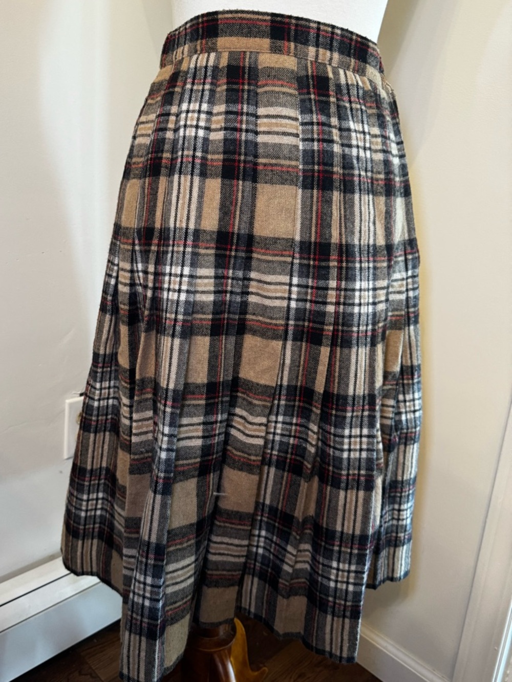 Vintage Wardrobe Market Pleated Plaid A-Line Skirt